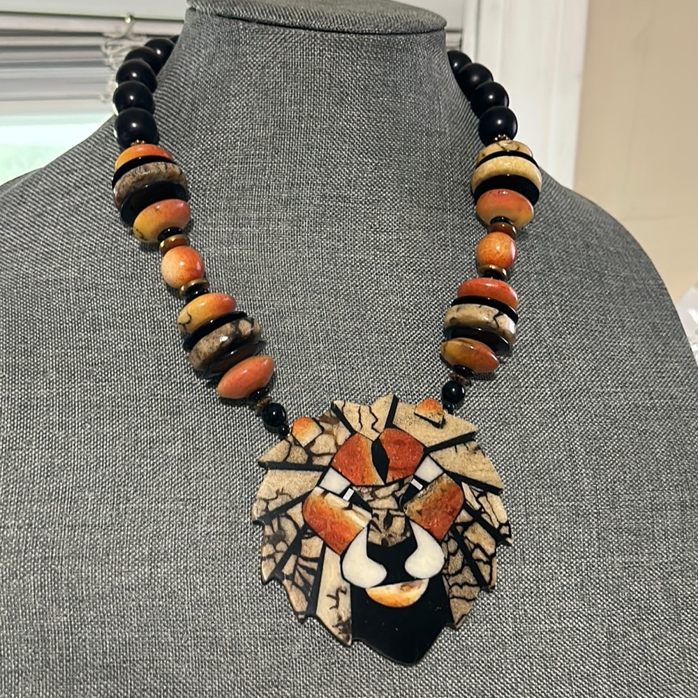 Vintage Coral Mosaic Lion Pendant Necklace 1970’s Rare Tiger Coral!